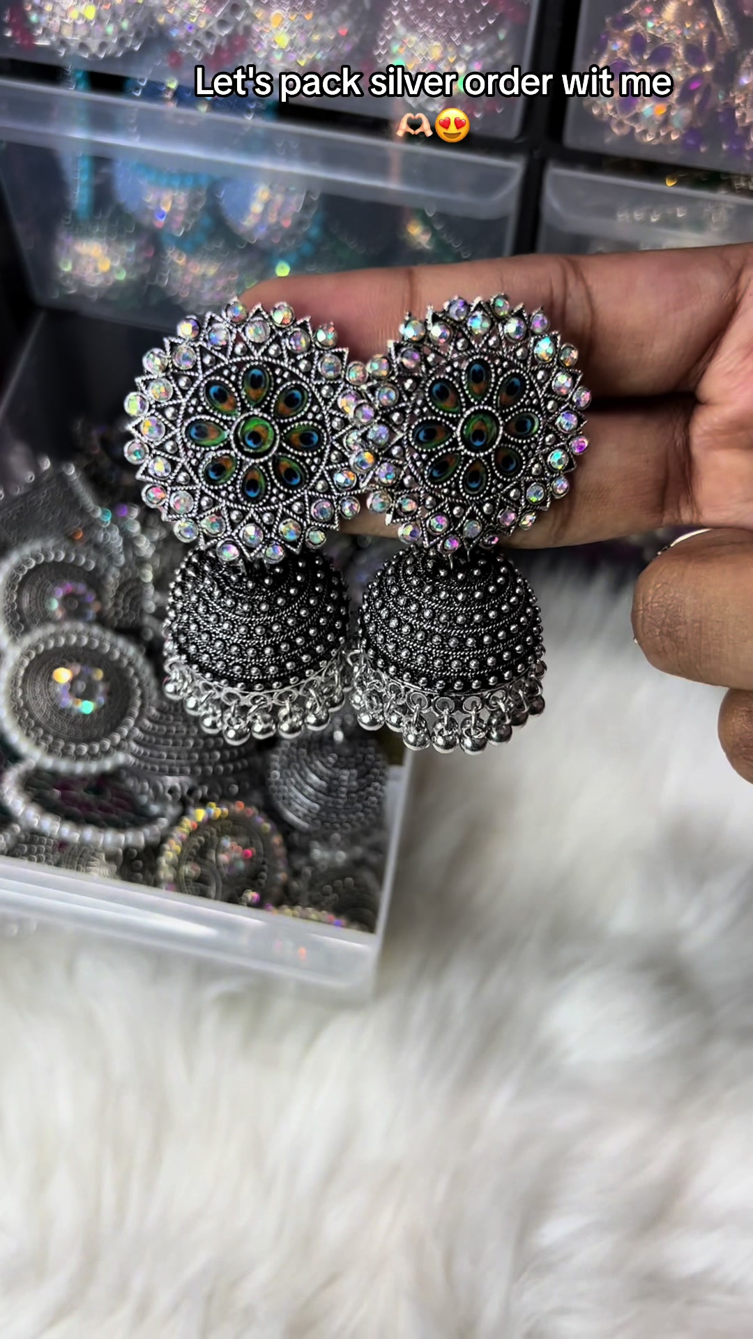 @Jewelsbyshax_