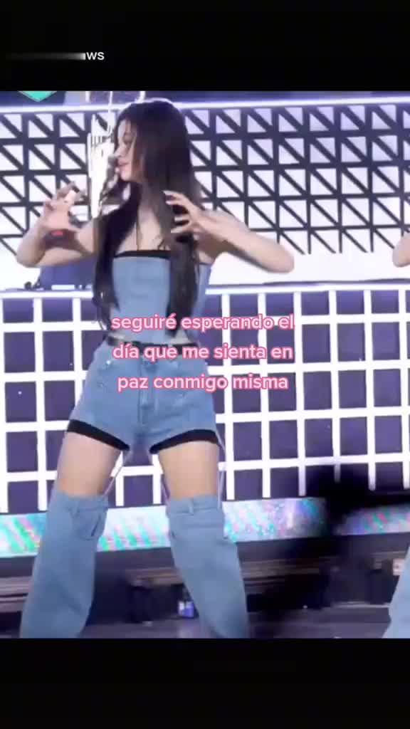 @Nay ‹3 • llorando