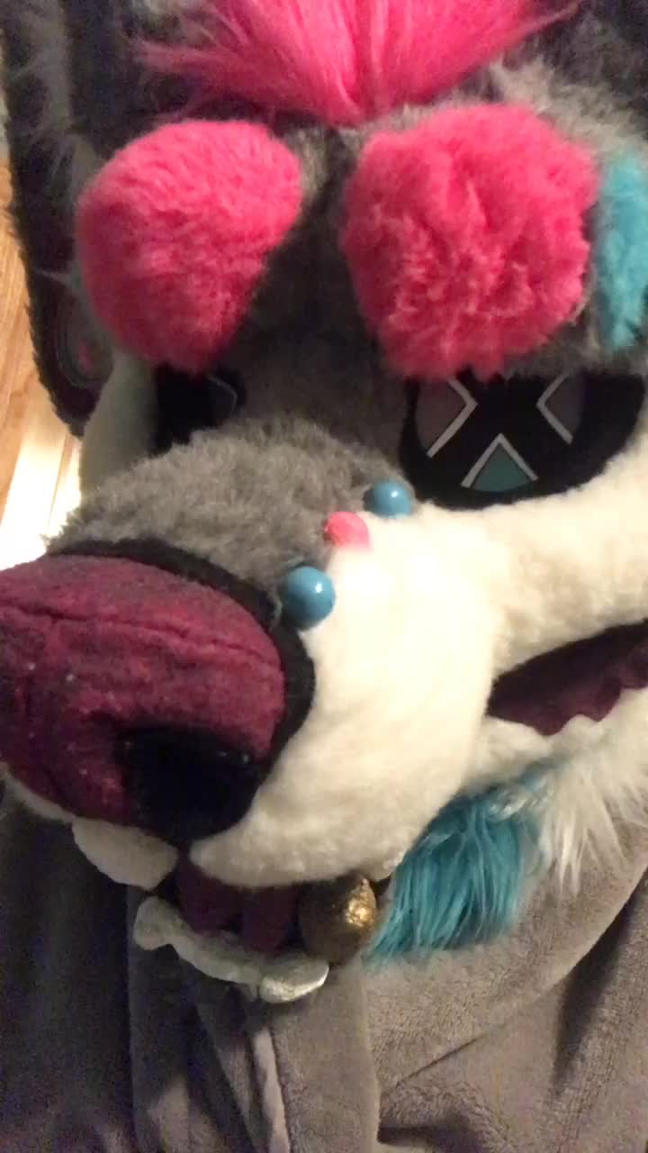 @scared_pink_purple