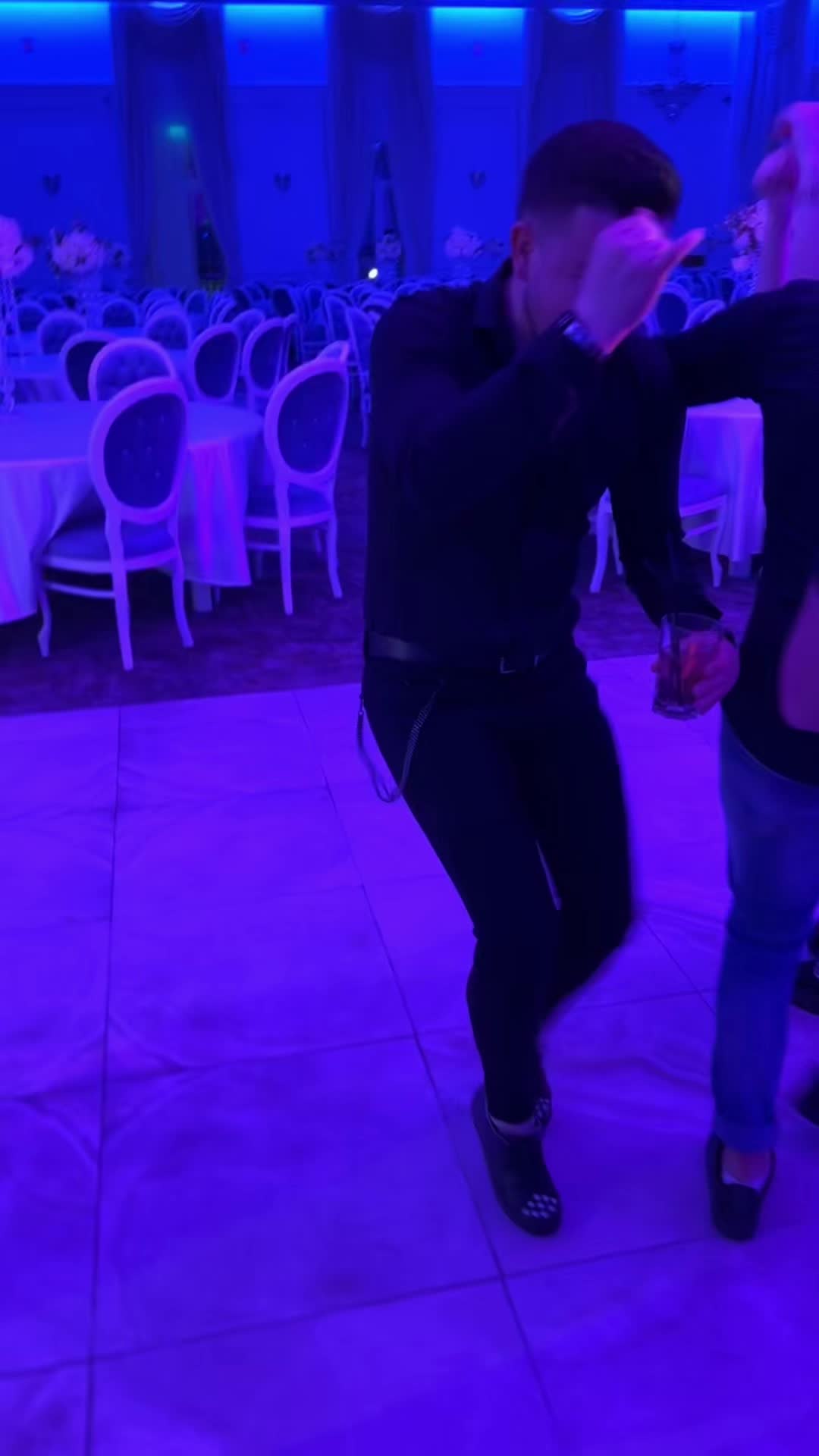 @Clau Tuș