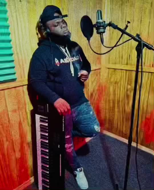 @Youroy.lyric.official