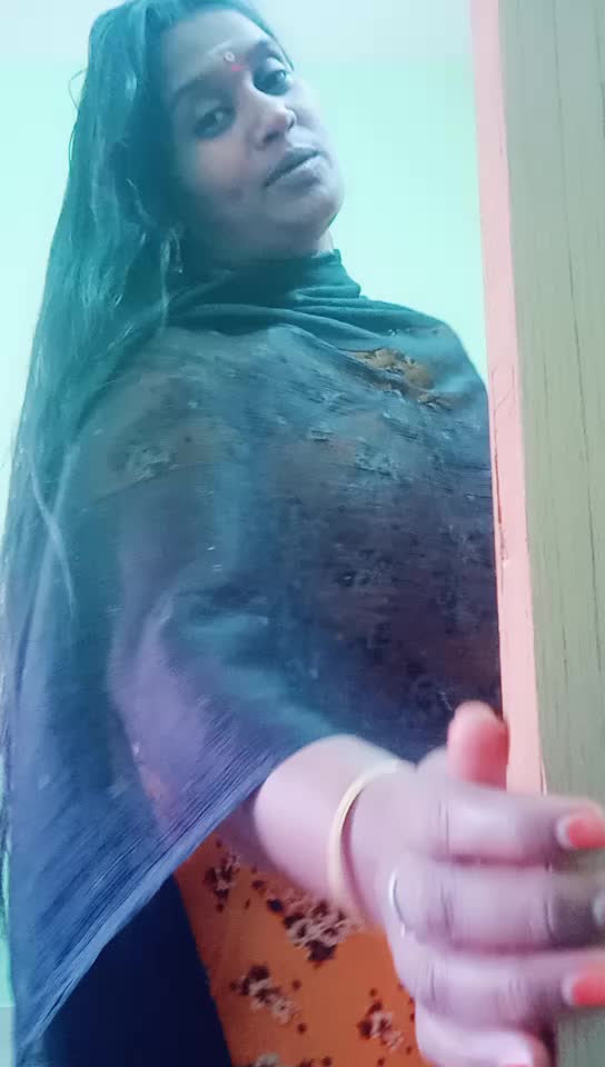 @பேபி தமிழ் பெண்