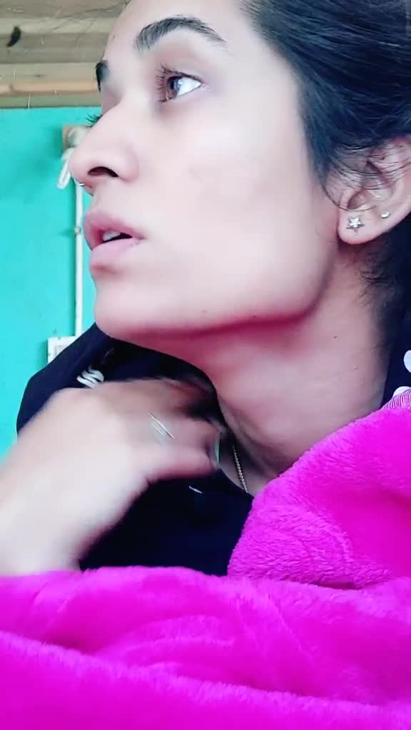 @नैना ❤️