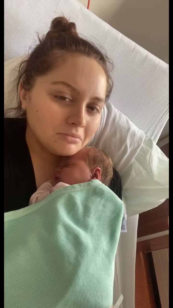 @evieburnett10