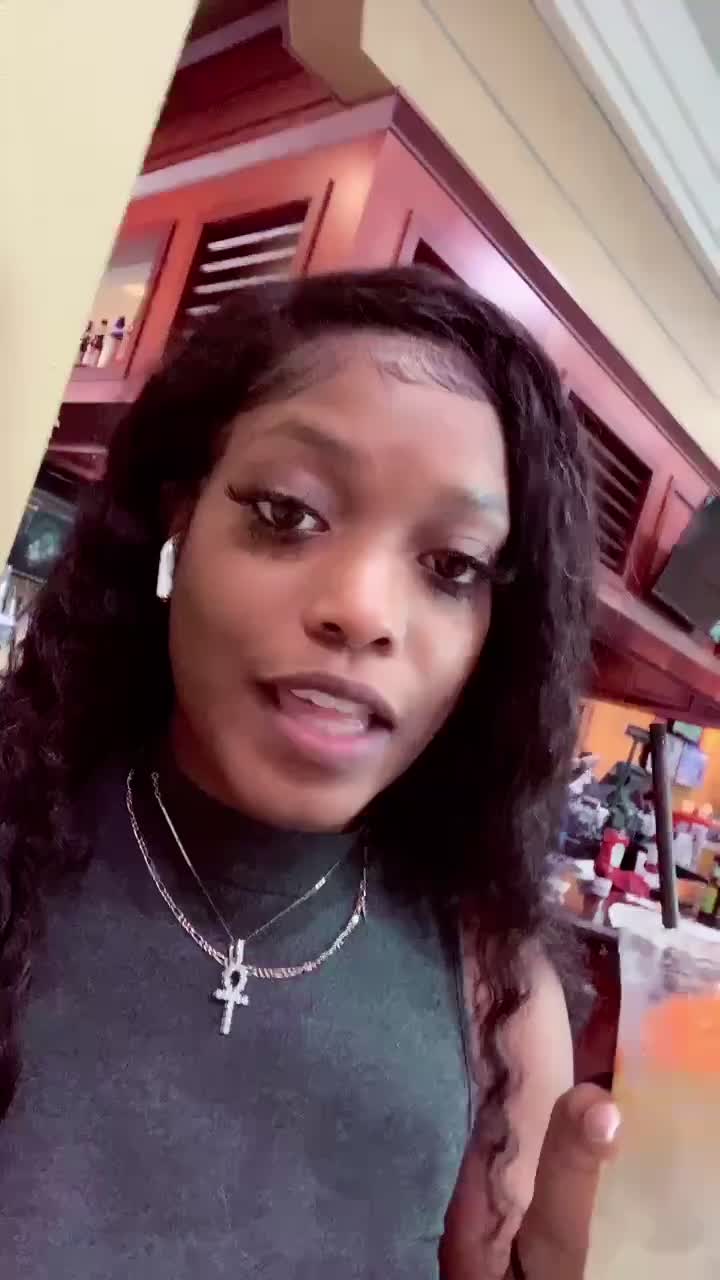 @sheiskatalina
