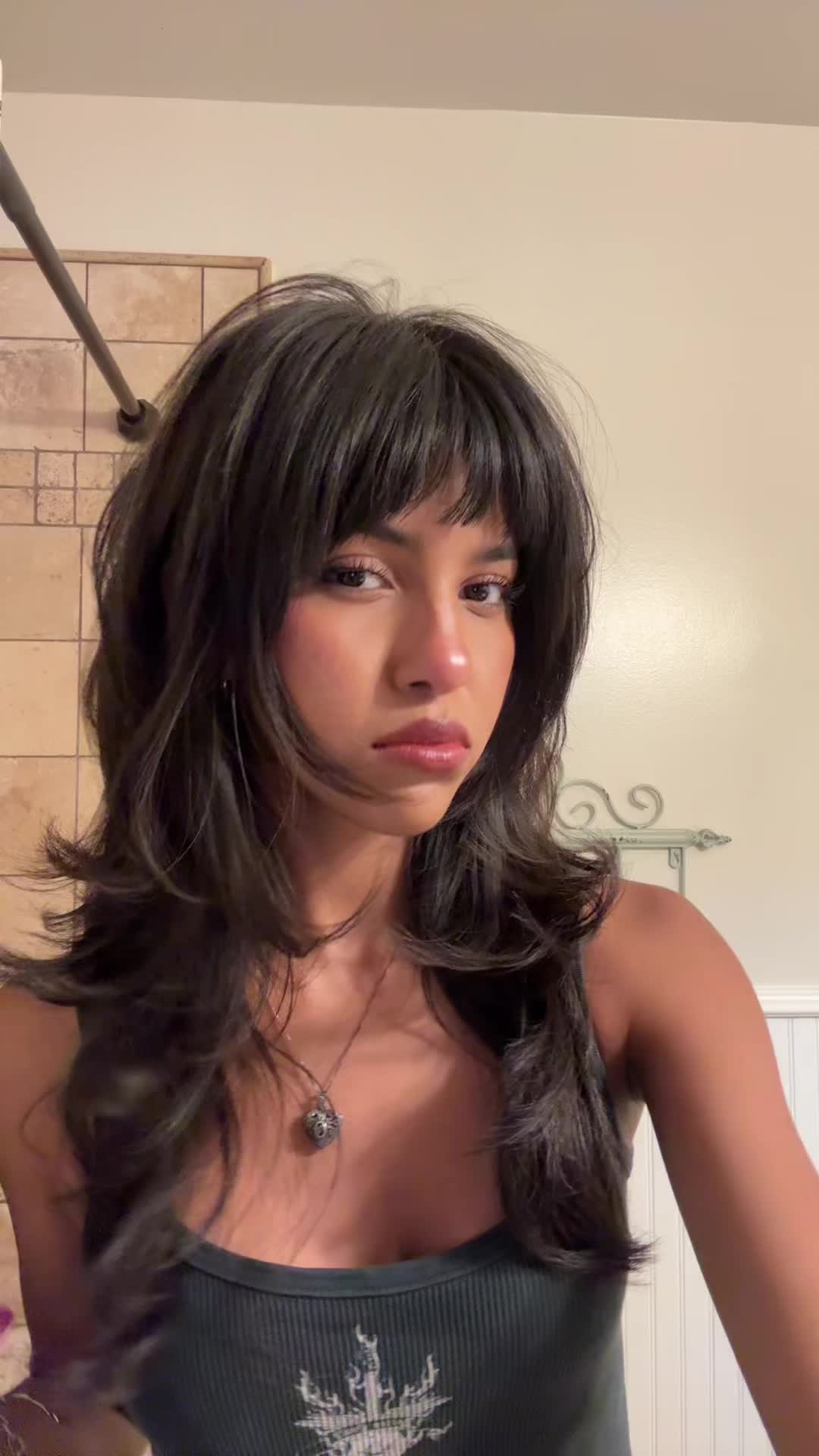 @bella