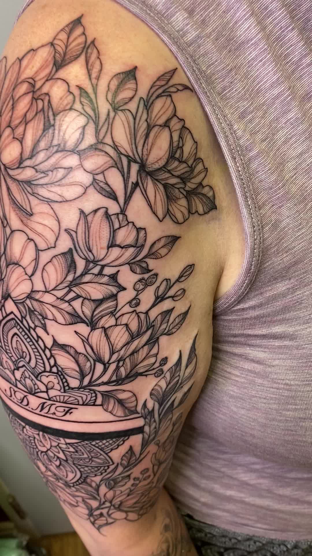 @Lindsay Rose Tattoos