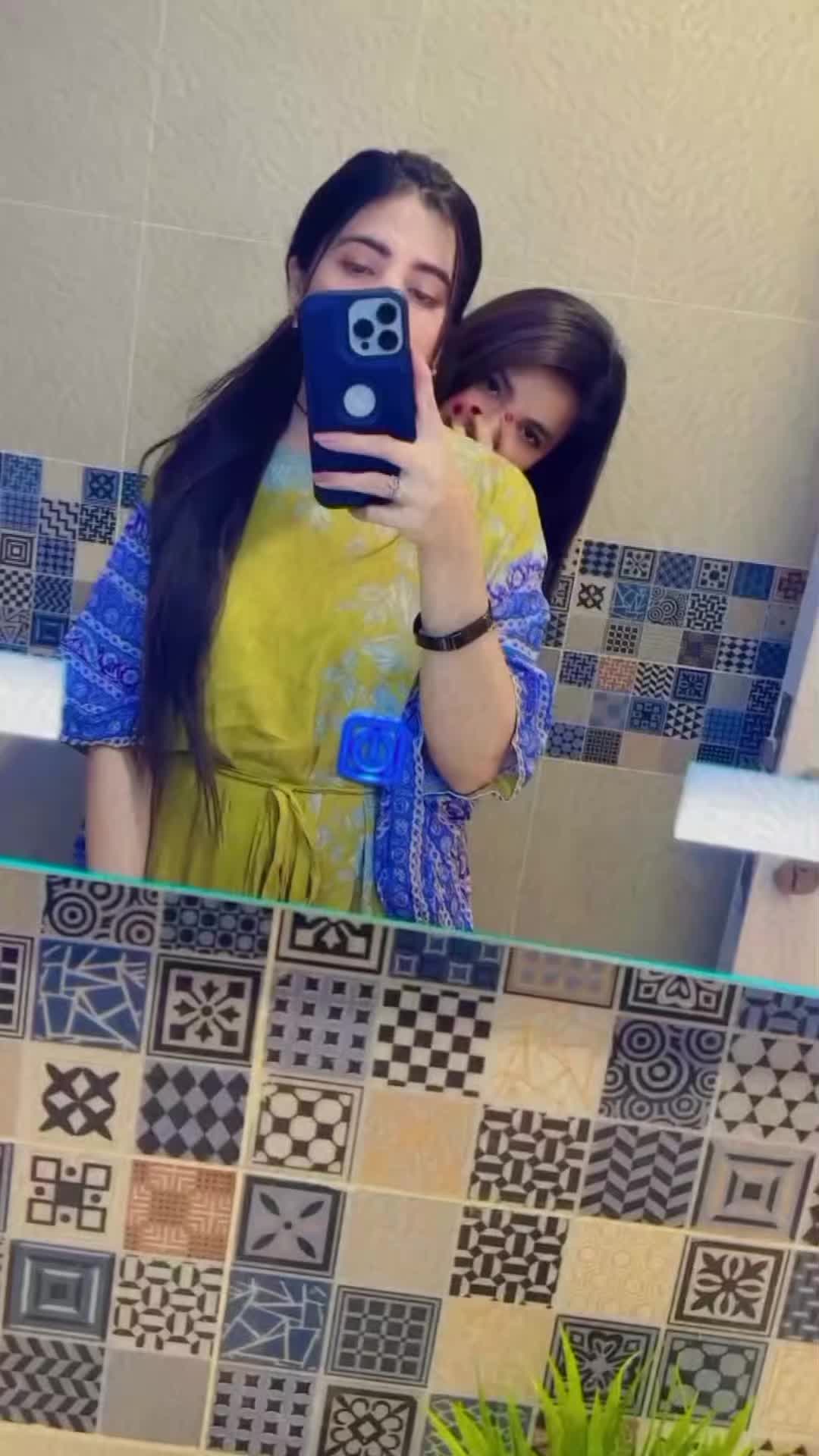 @🤍....HoOrain Fatima..🥂💸
