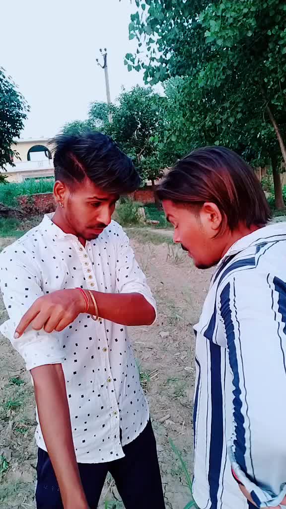 @AKKI_007