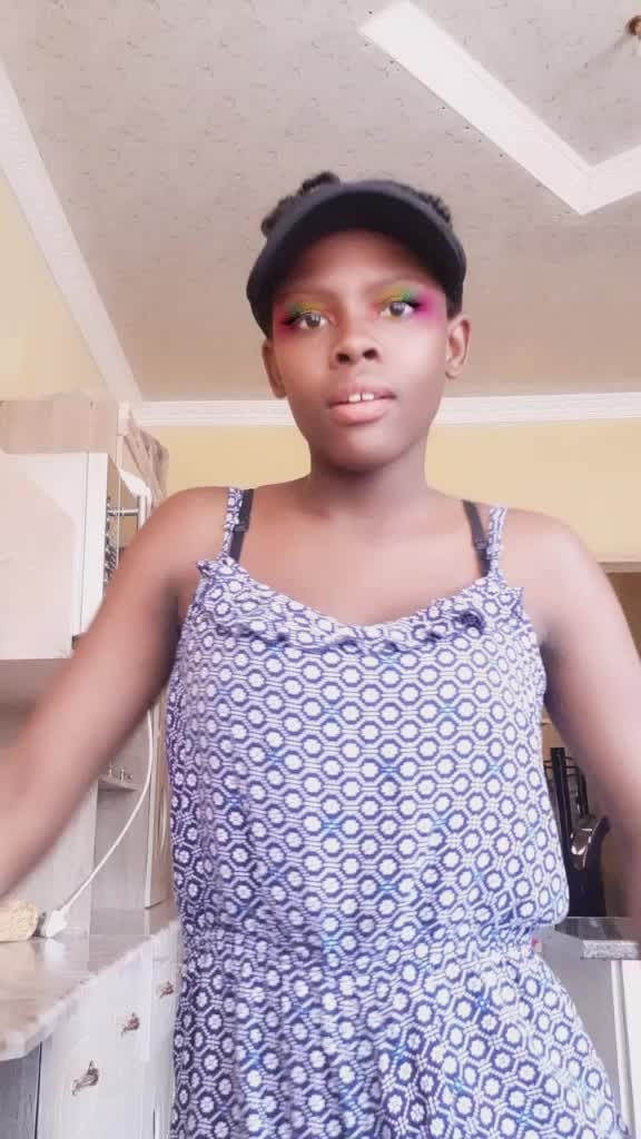 @Lesegobliss