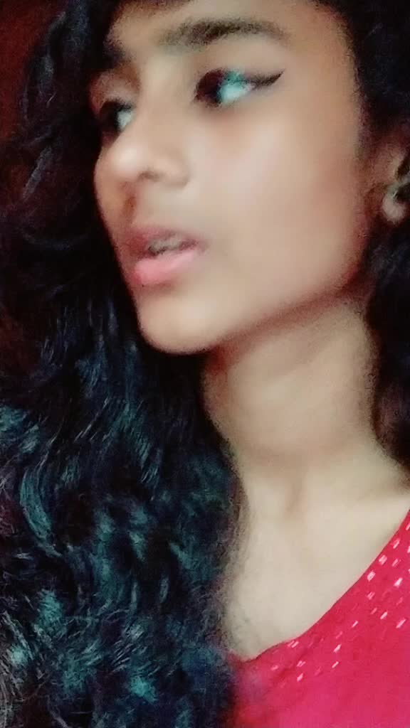 @d_i_m_p_l_e_queen_