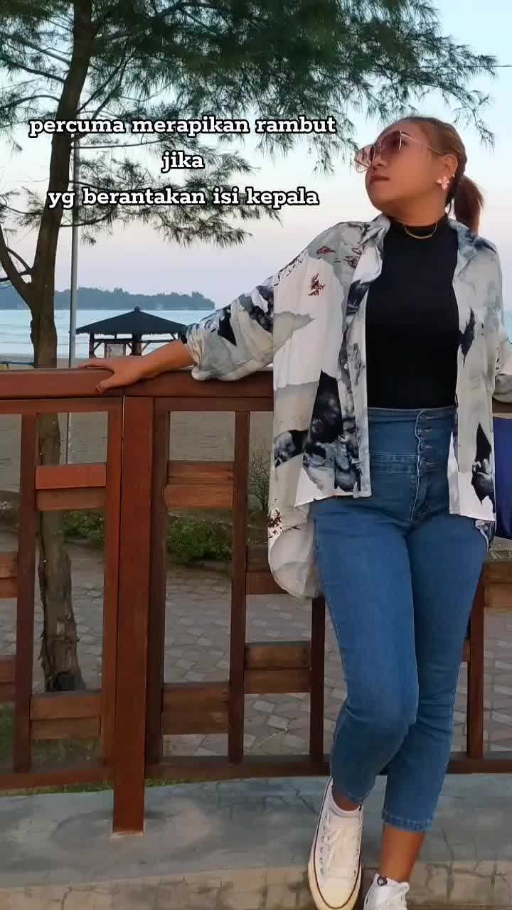 @Qeena