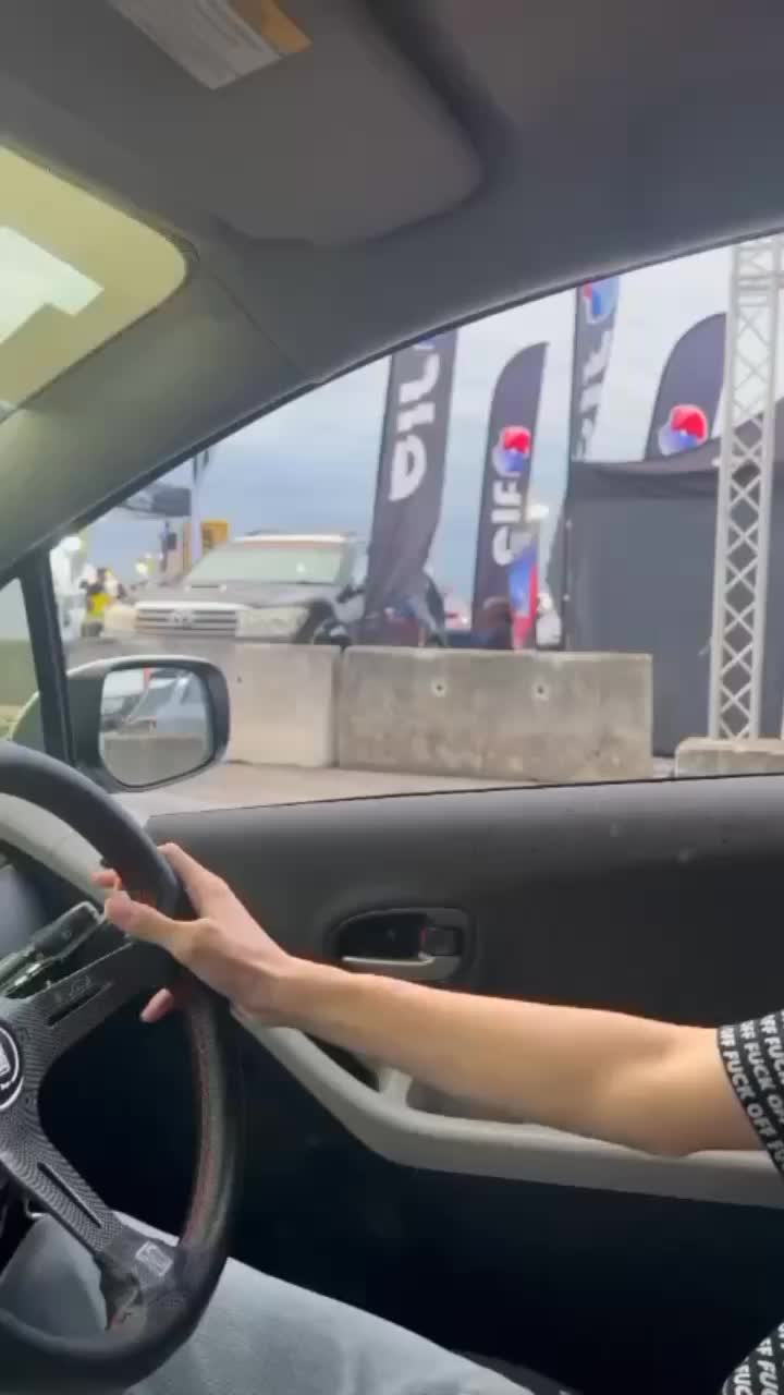 @ไอ้พีขับอัลติสรับถ่ายโรลิ่งอ่ะ