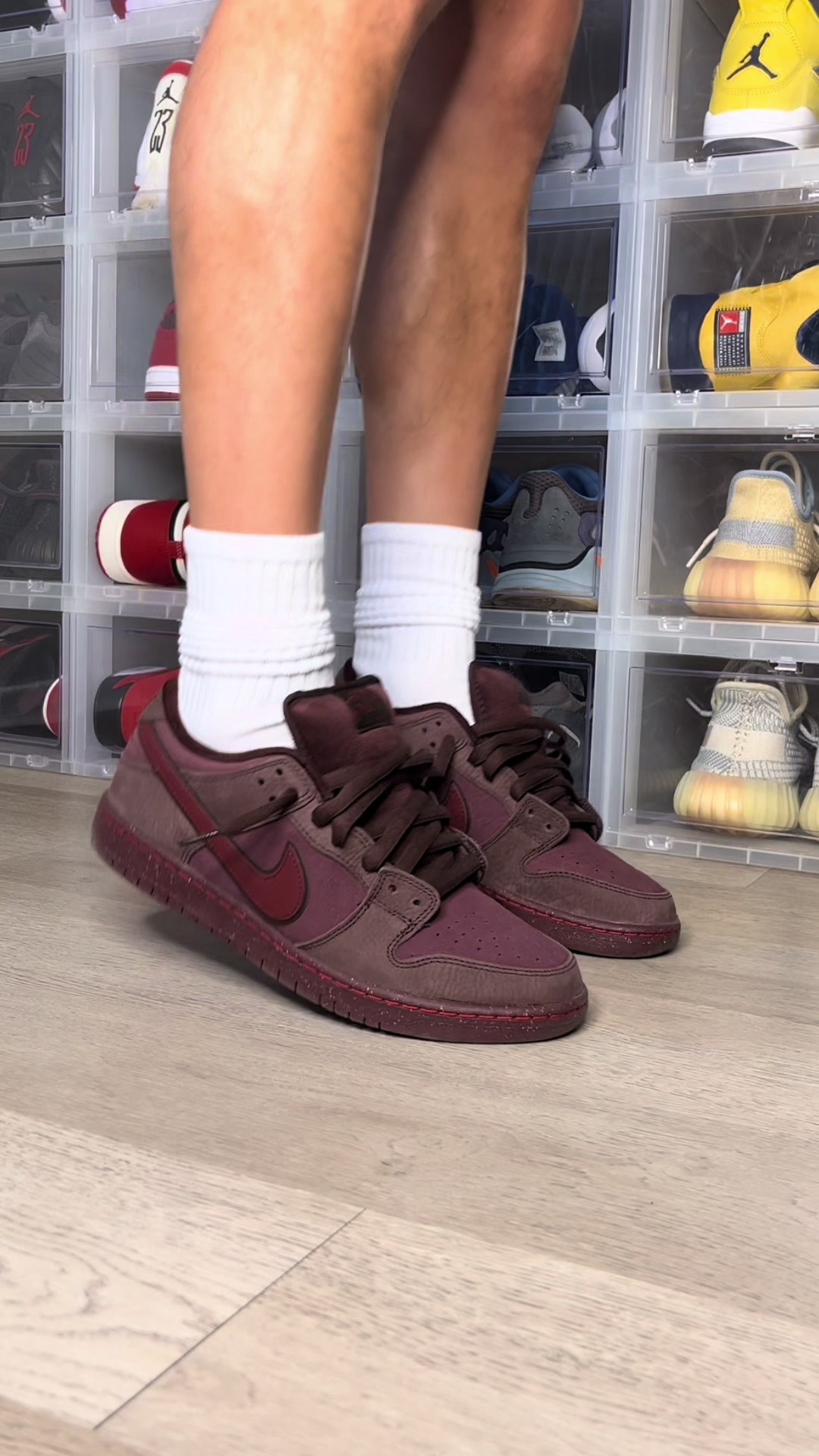@MrSneakerWall