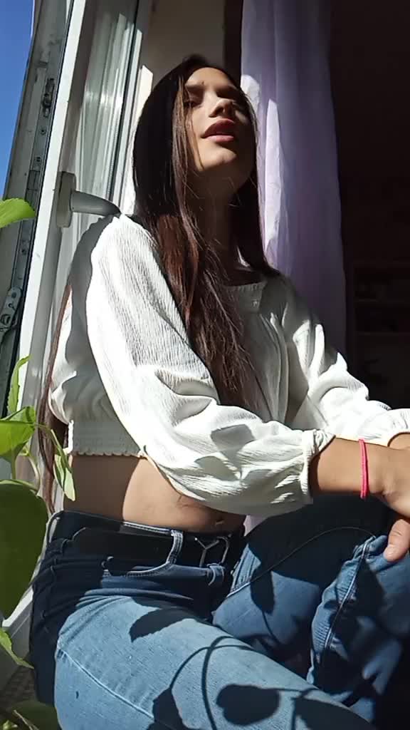 @Нюша