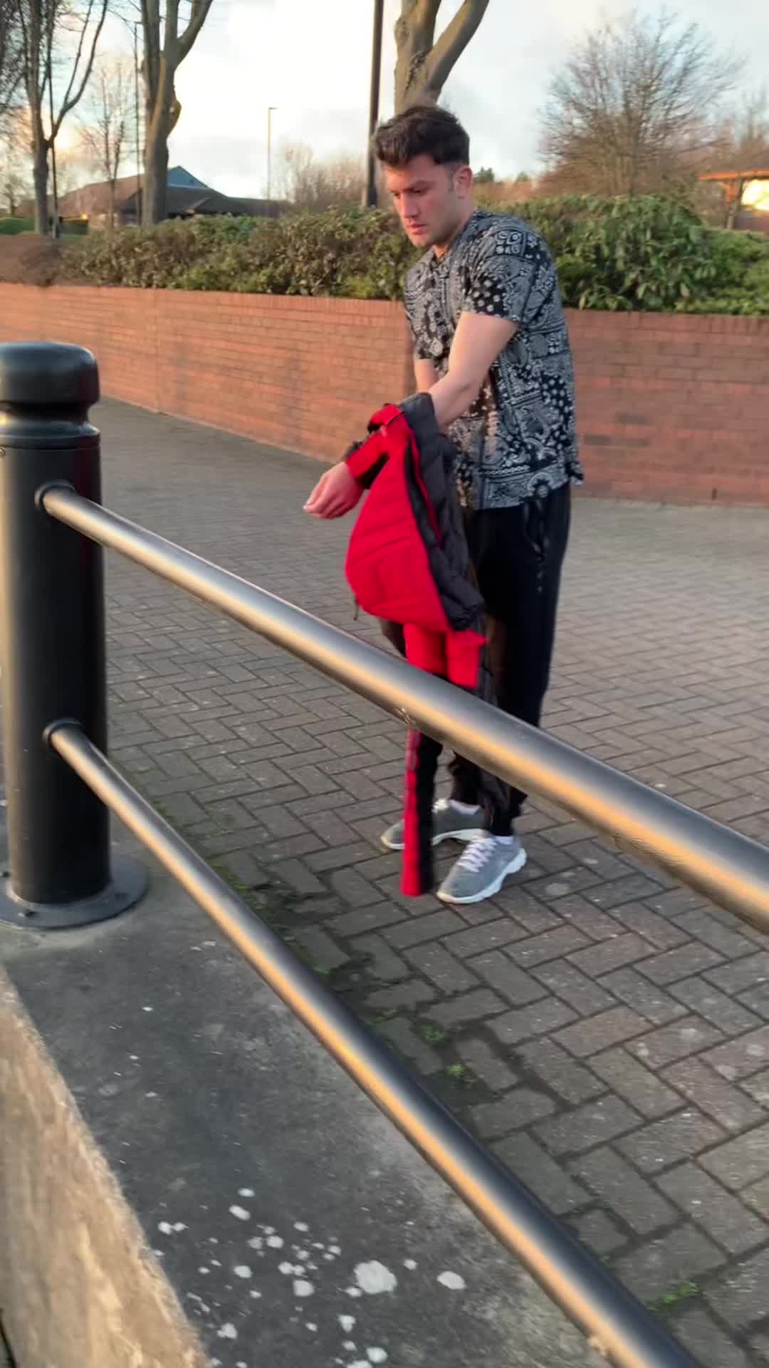 @🐺