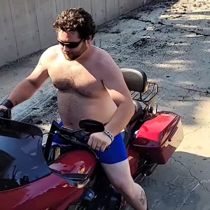 @TruckerHuckle