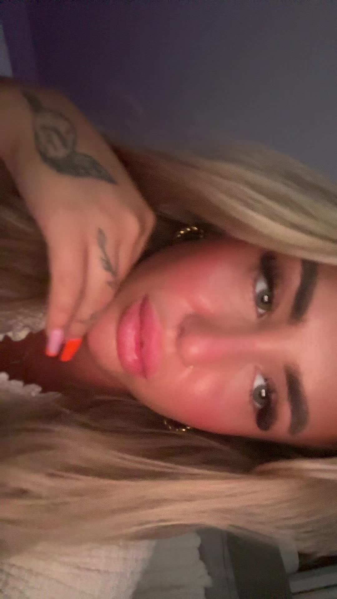 @Ur fav blondie<3