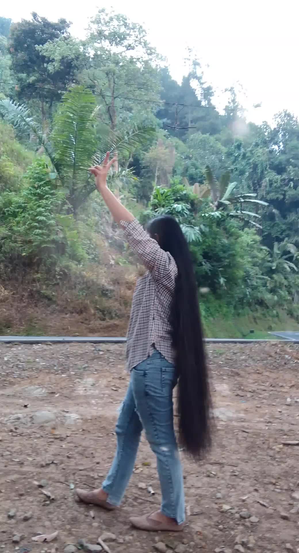 @Ambuuu14
