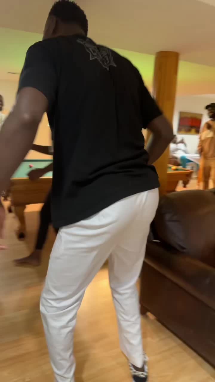 @Mo
