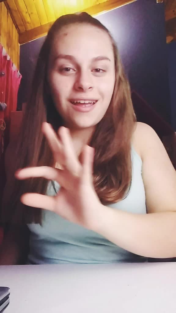 @Cammi🌙️