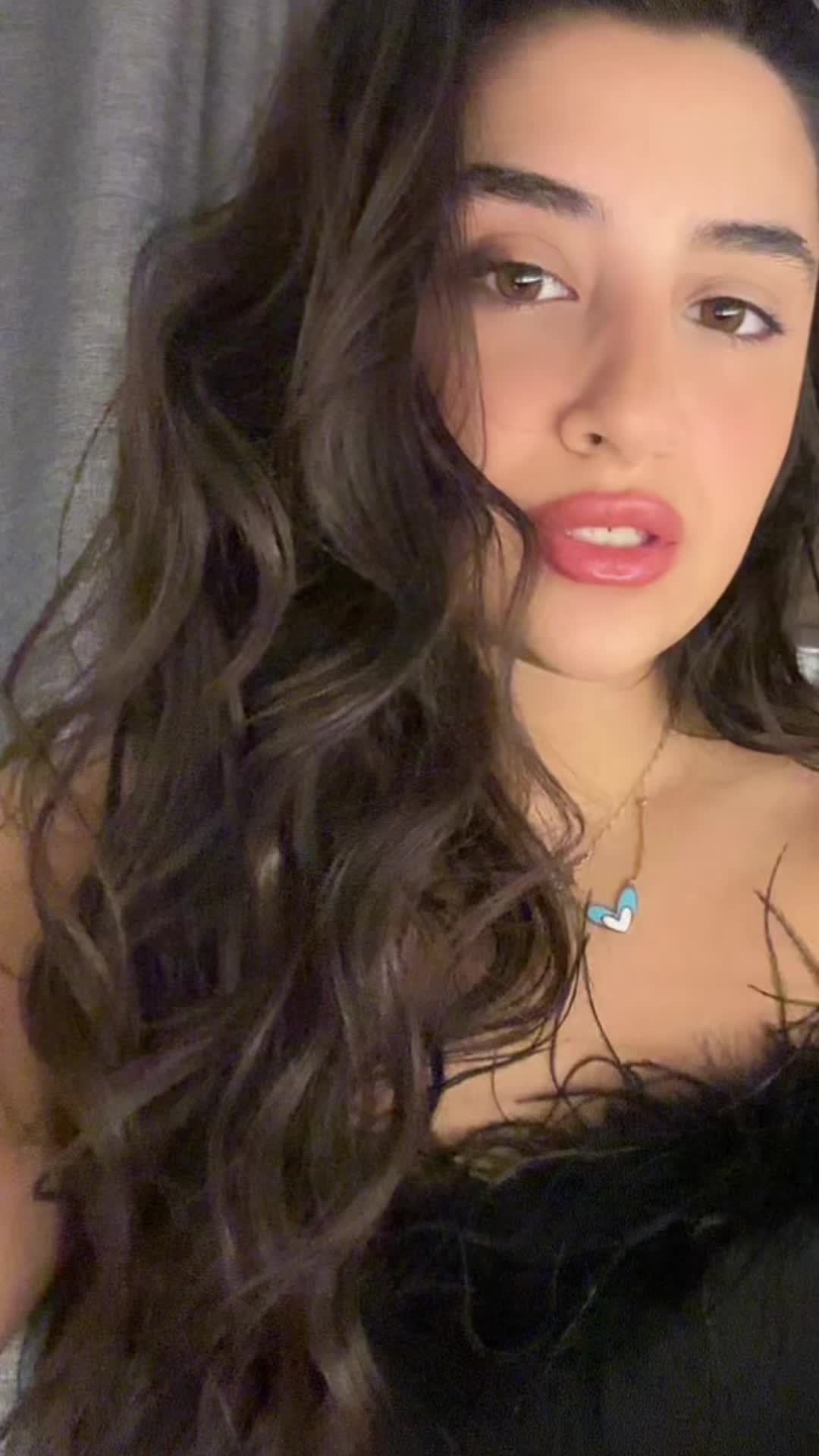 @T