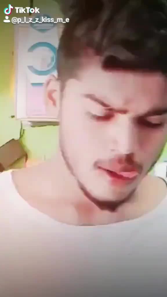 @p_l_z_z_kiss_m_e