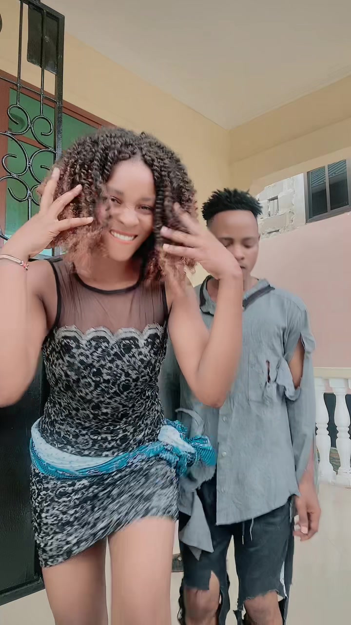 @eliza_mideko