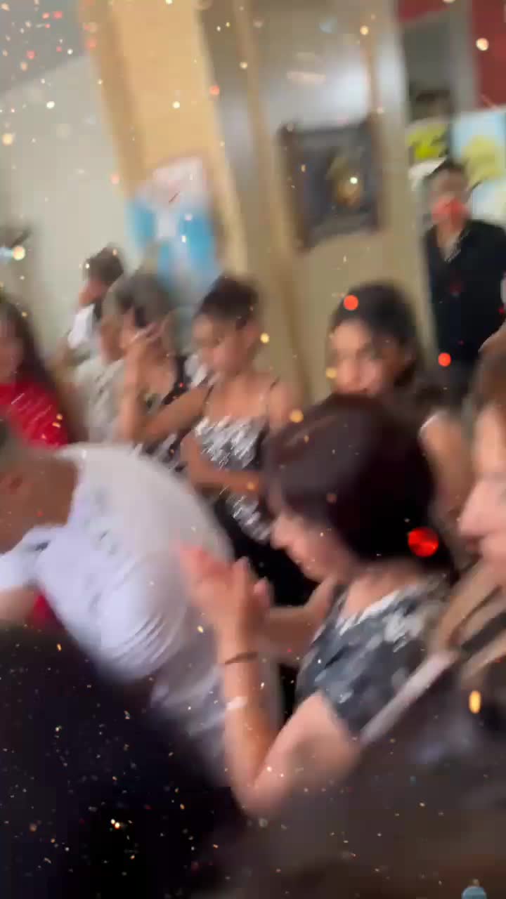 @👸🏽✨