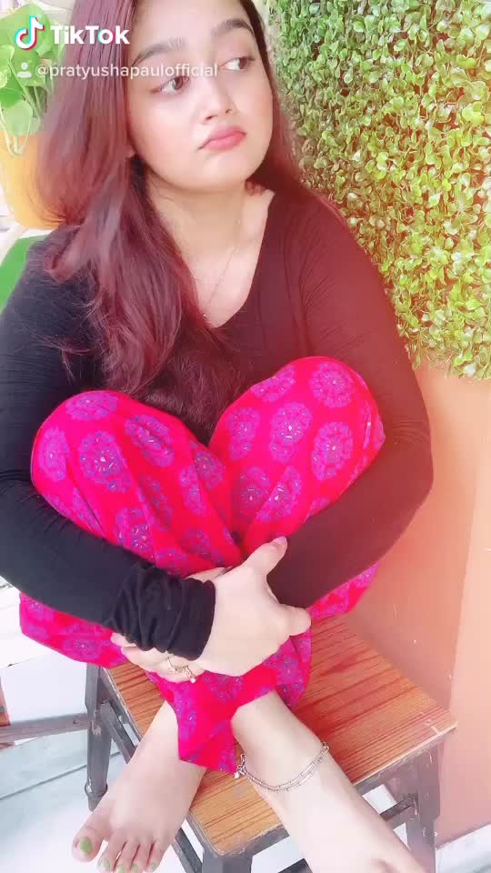 @Pratyusha Paul 👑