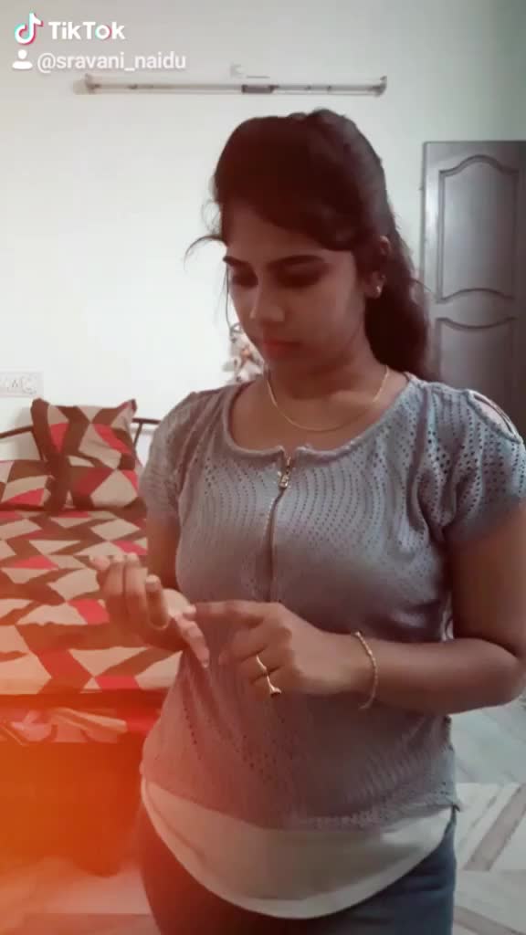 @sravani_devineni