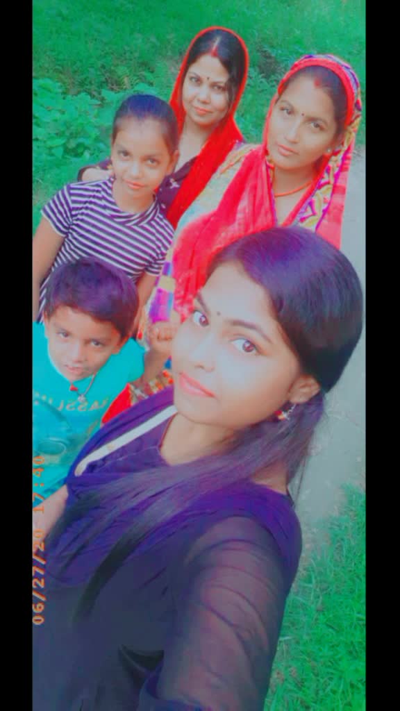 @Reenaroy(😘😘😘😘)