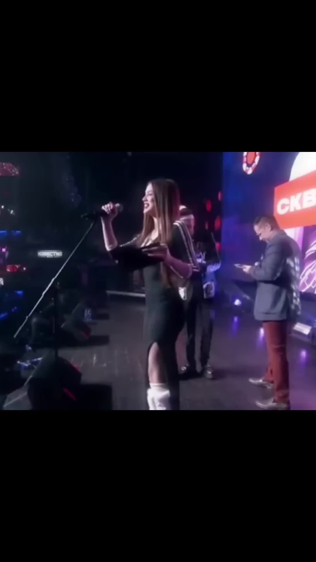 @𝘳𝘢𝘷𝘴𝘩.𝘢𝘦