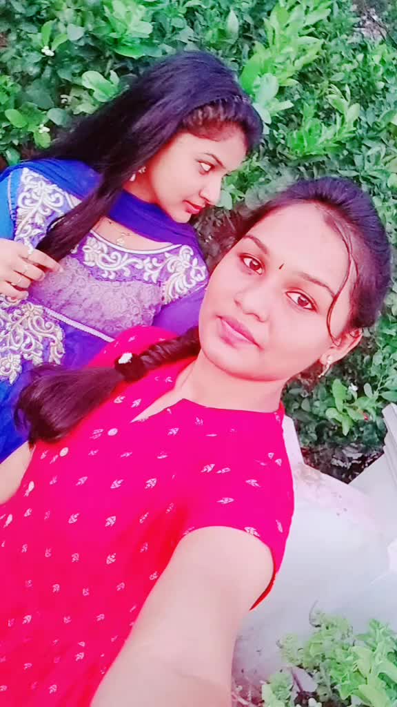 @👭 Preethi💖Pavi👭