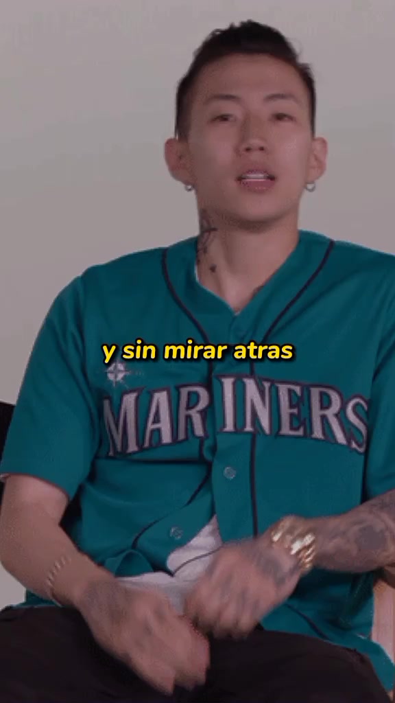 @𝓜...