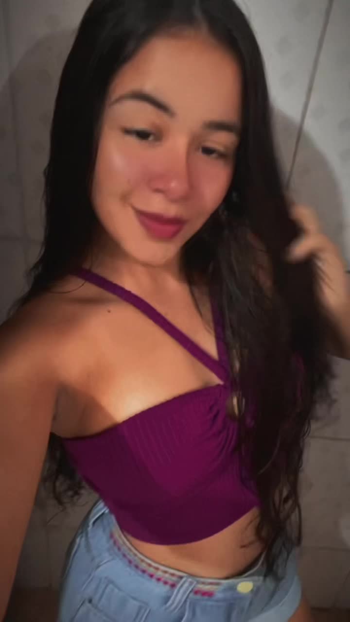 @Vitoria Larissa