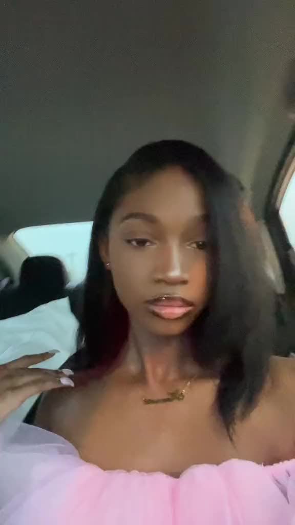 @Ava