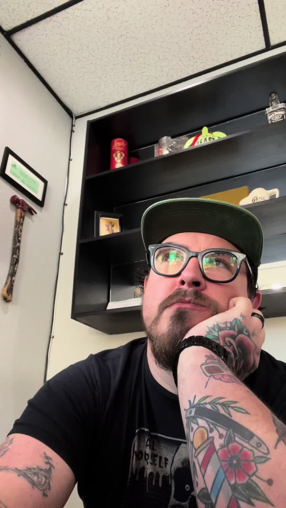 @OUTLAWBARBERSHOP