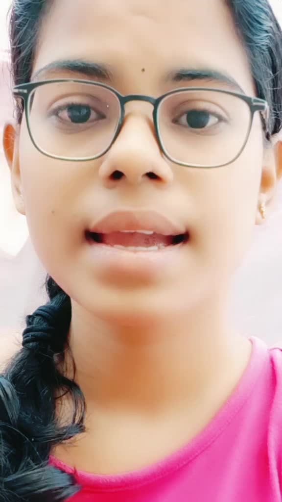 @👑POOJITHA✨