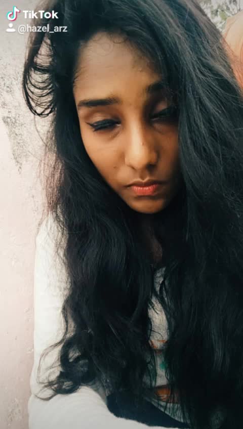 @Diya_arz