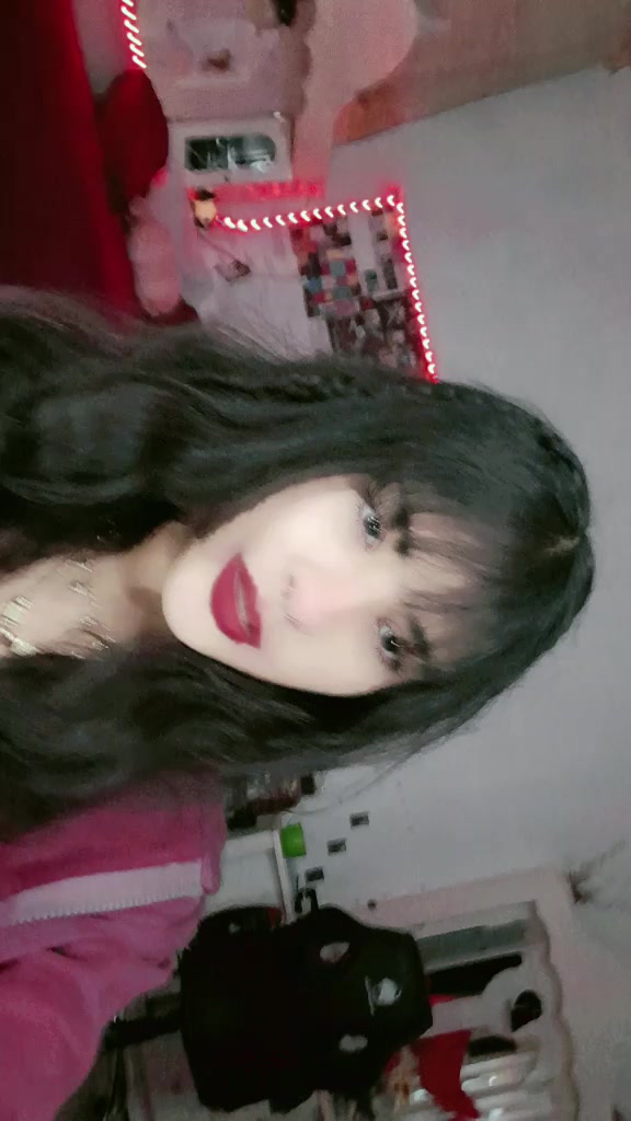 @Mary cornejo🦇