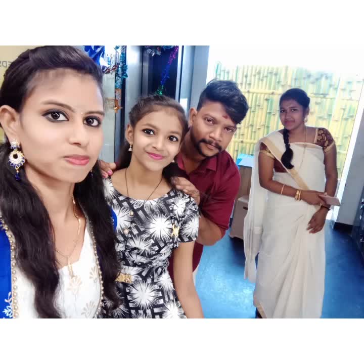 @singel ponnu soni😎
