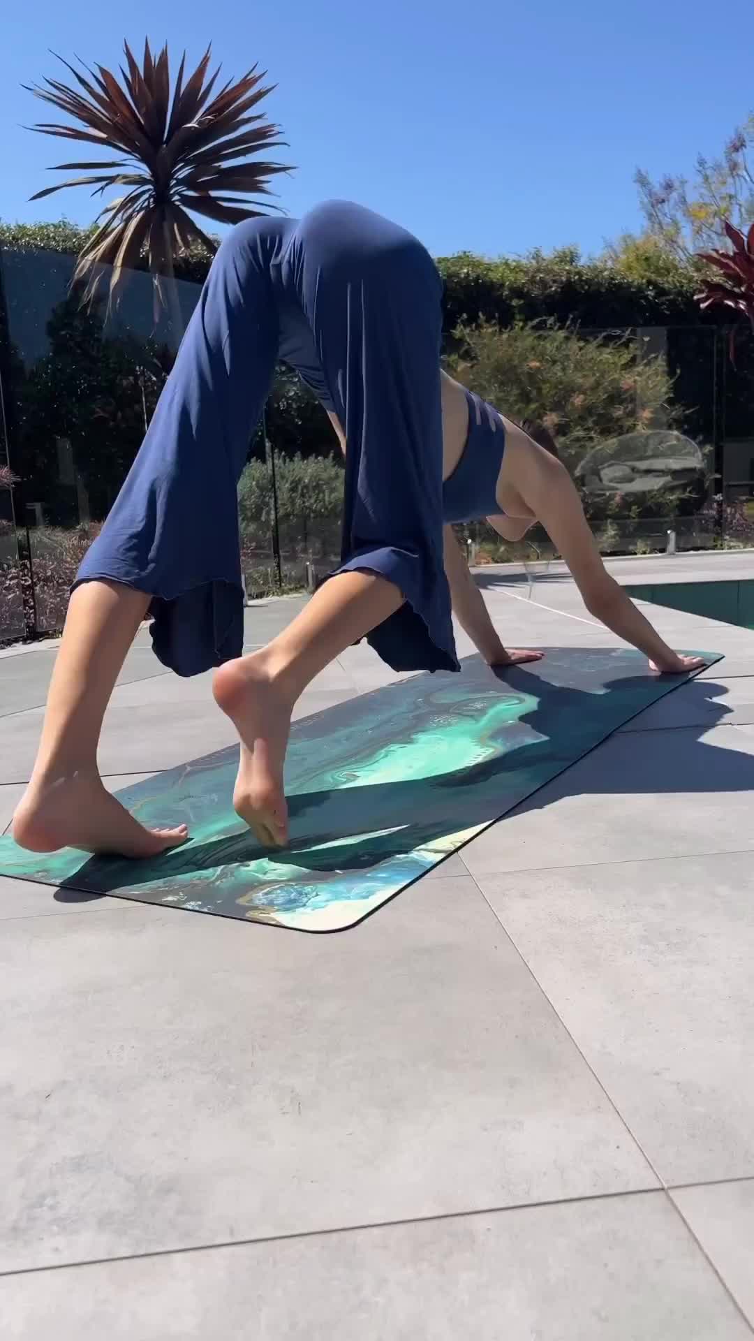 @Mila Sobolov YOGA