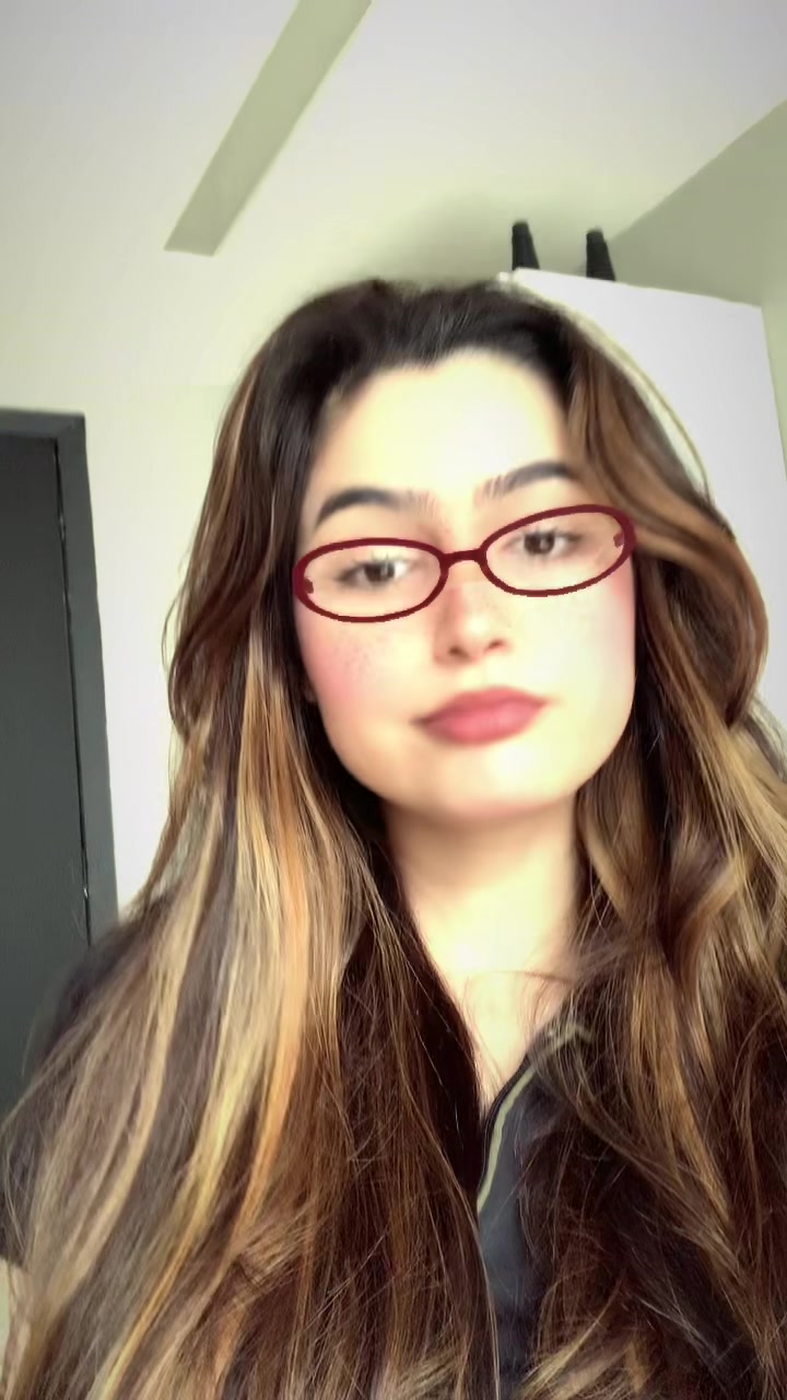 @Kemilyn Vit&oacute;ria UGC