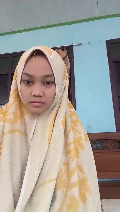 @Annisa021