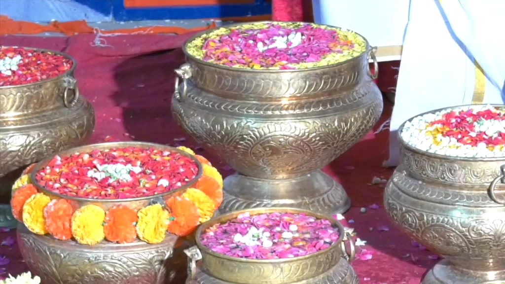 @divyaneelam