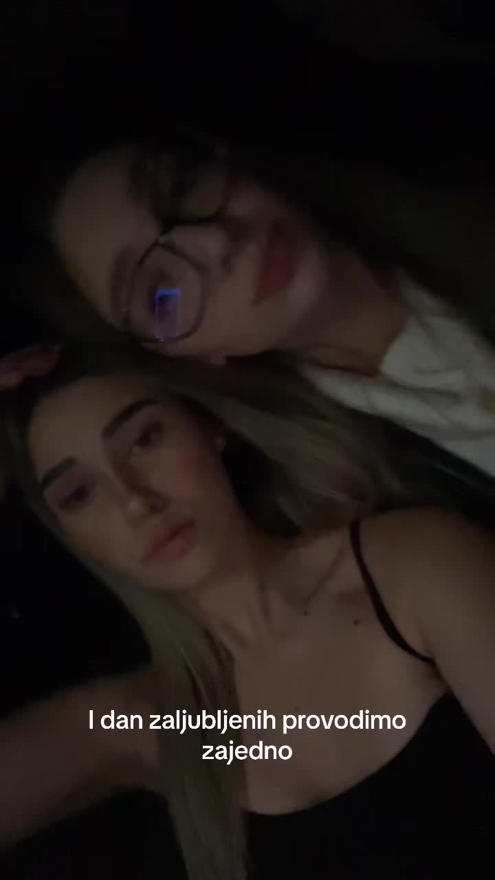 @S R