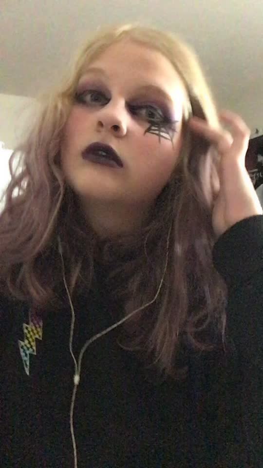 @Kat 💕 