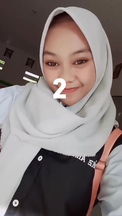 @Annisa021