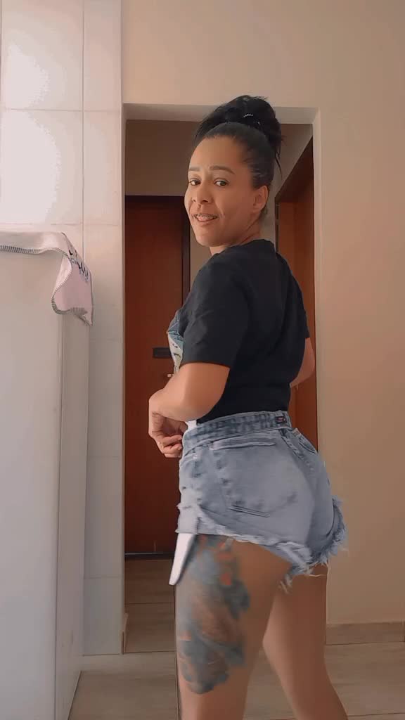 @Loira tatuada